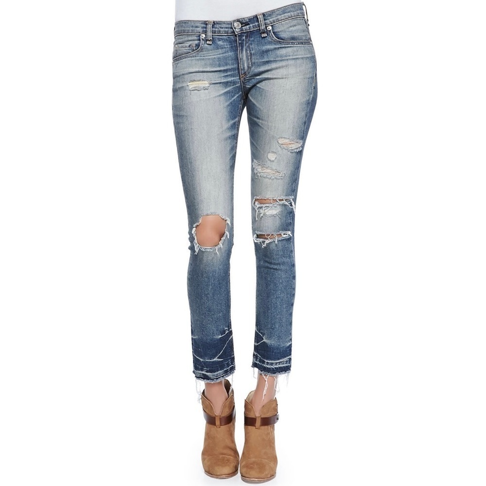 Sz28 Rag & Bone Crop Jean in Ensenada Wash, Factory Distressed in VGUC